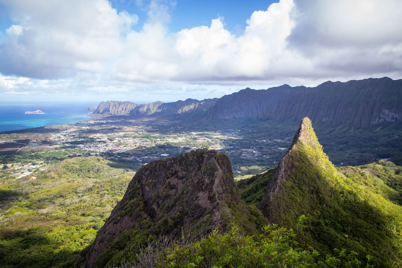 The view from the top of the olomana hiking trail in Hawaii 