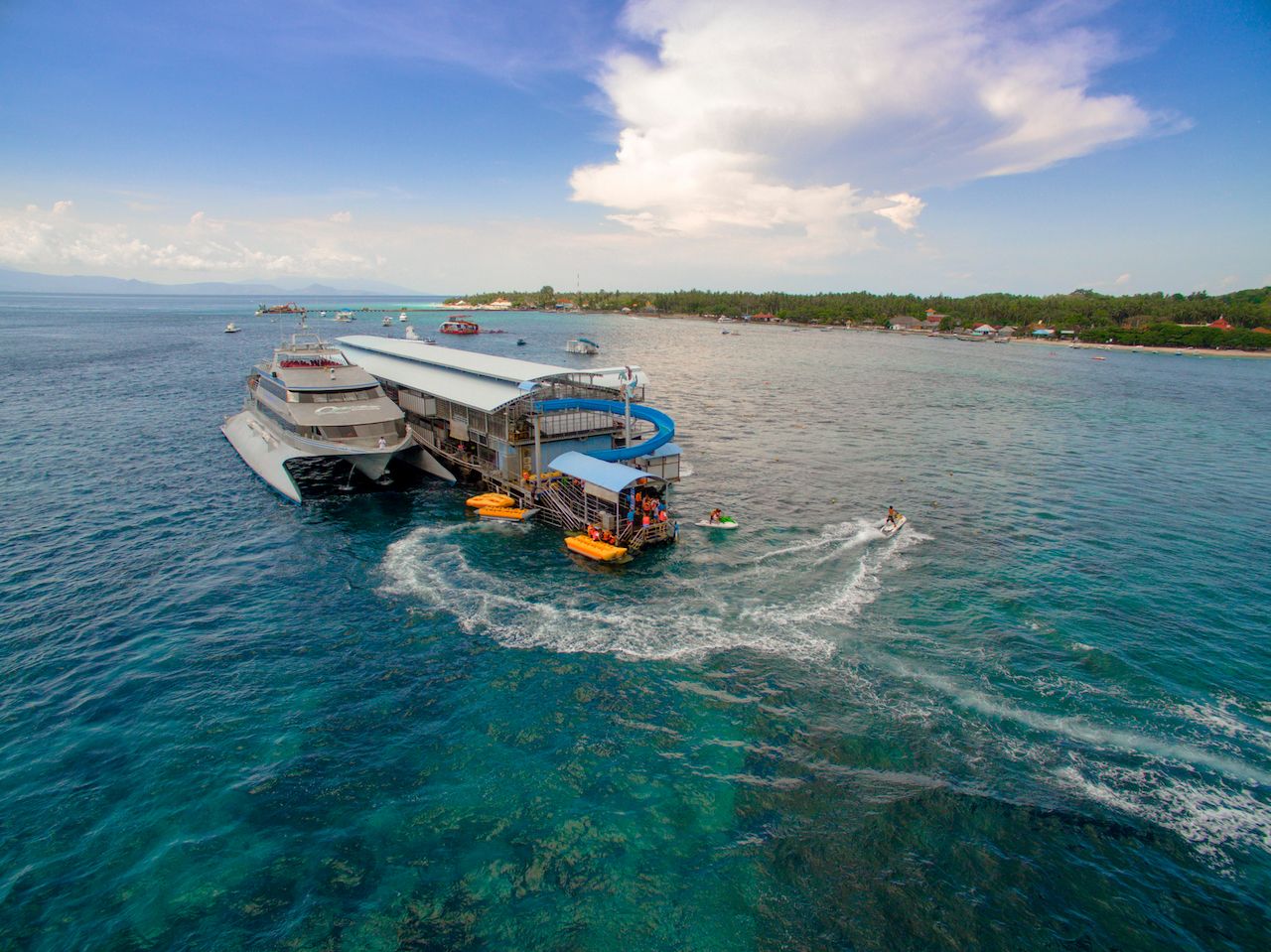 Quicksilver boats taking tourists on Lembongan to Nusa Penida